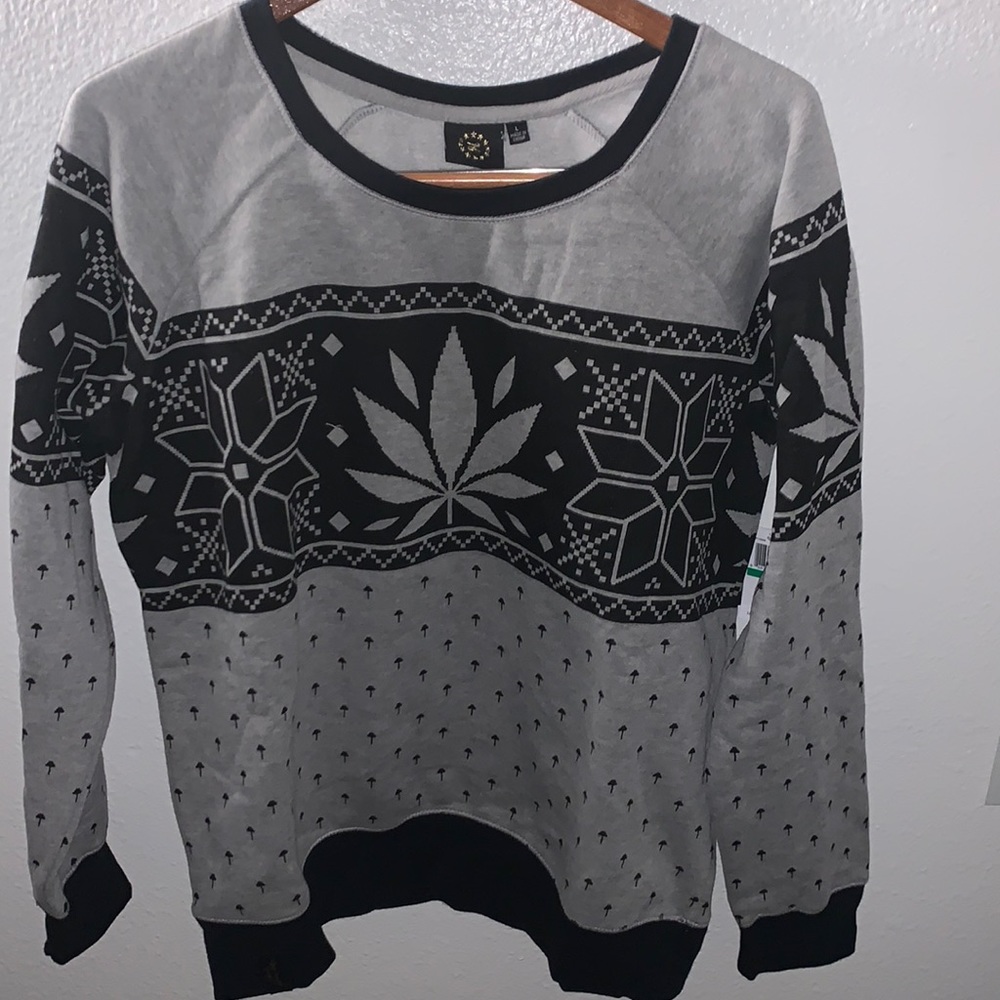 NWT LRG SWEATSHIRT